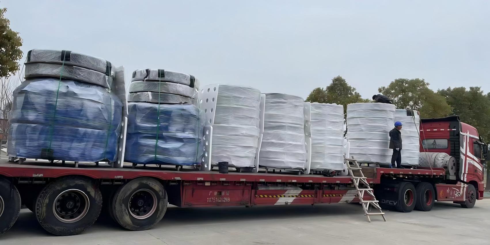 One truck  6'' -14 bar RICHKIND TPU layflat hose delivered to Customer